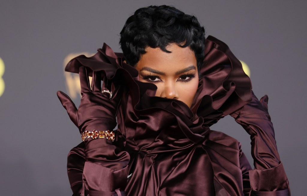 Teyana Taylor Očarila na Červeném Koberci BAFTA 2026 v Róbě&nbsp;Burberry